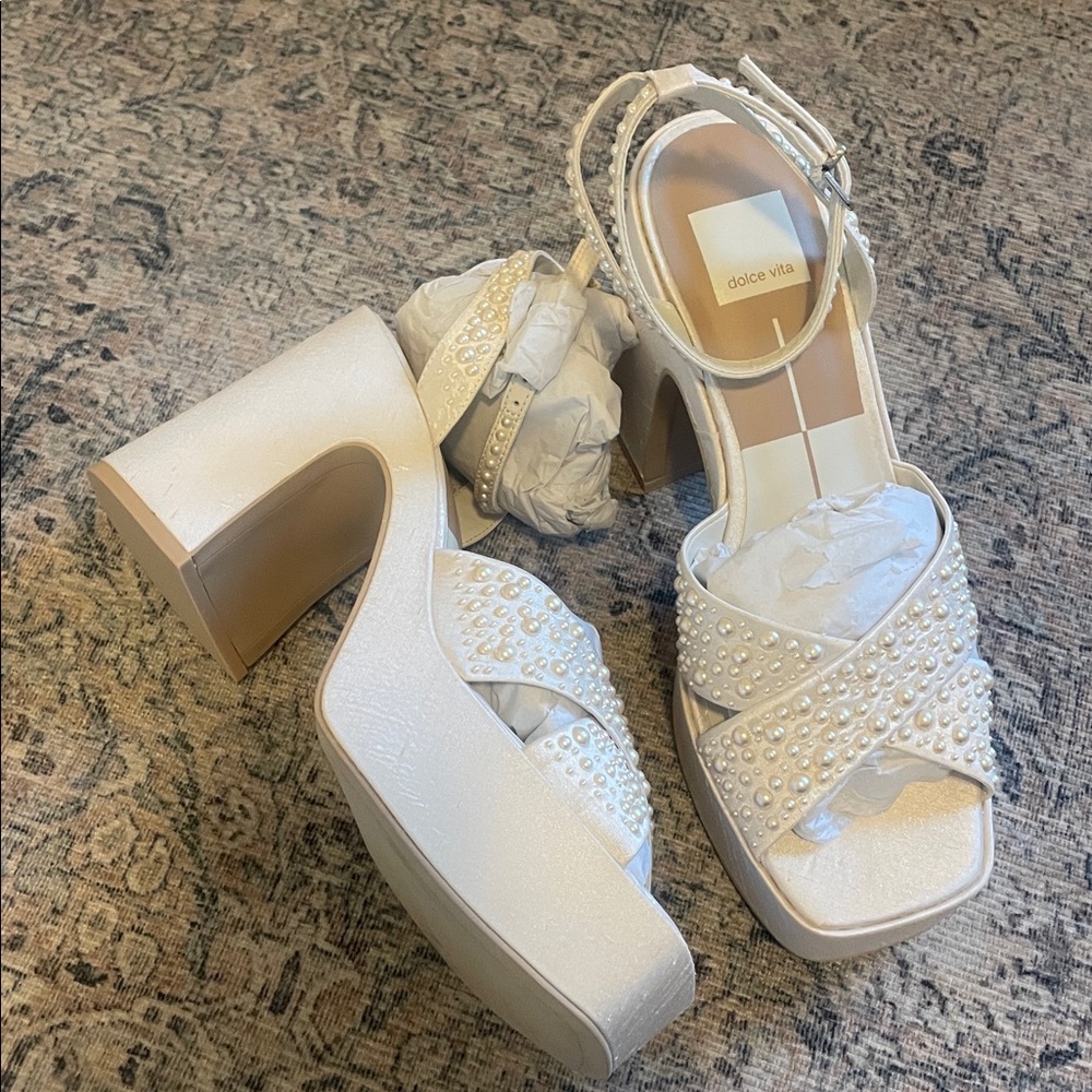 New! Dolce Vita Wessi Platform Heel - Picture 4 of 9